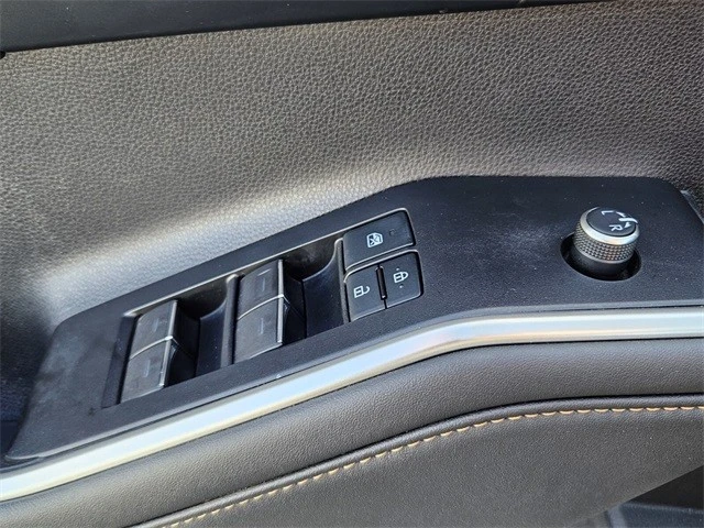 2022 Toyota Highlander - Image 20 of 21