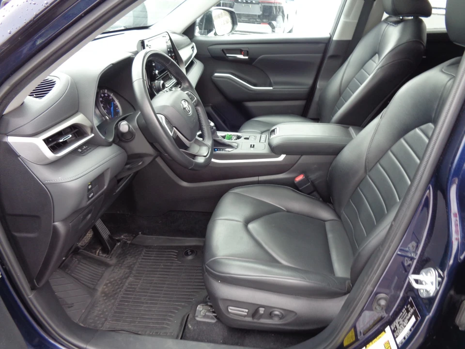 2022 Toyota Highlander - Image 12 of 21