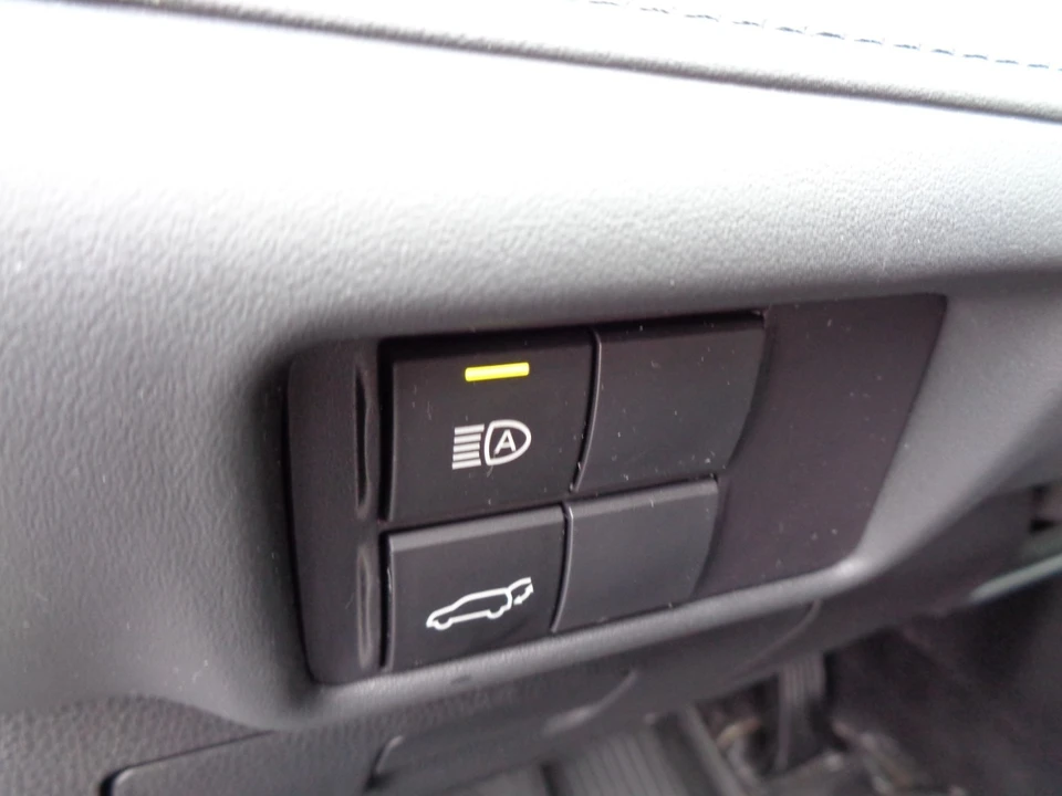 2022 Toyota Highlander - Image 13 of 21
