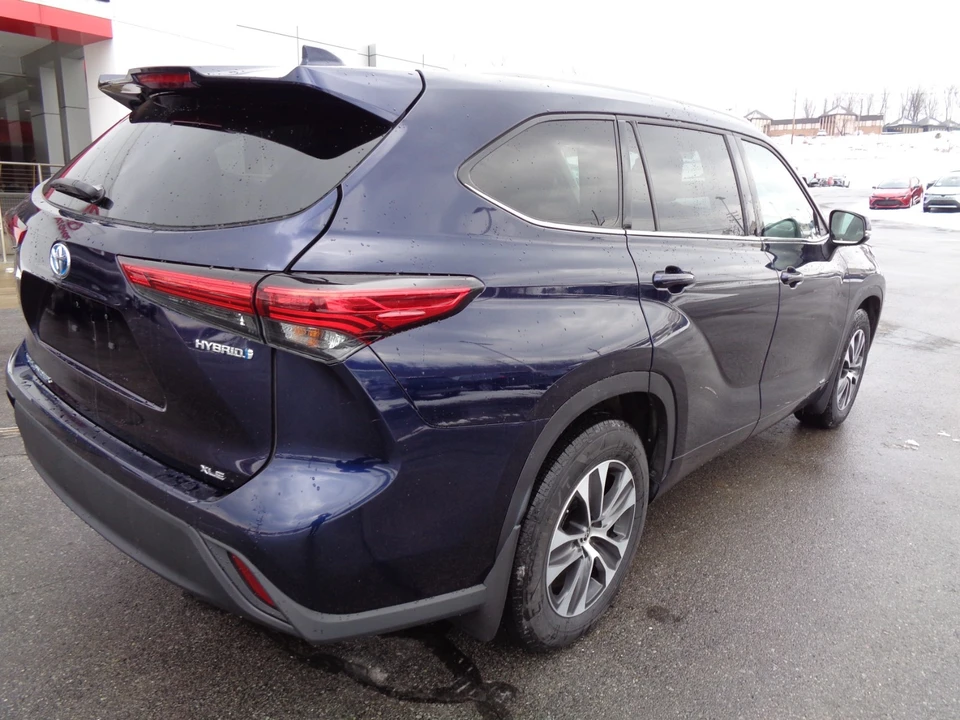 2022 Toyota Highlander - Image 4 of 21