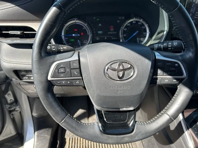 2022 Toyota Highlander - Image 12 of 15