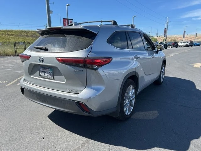 2022 Toyota Highlander - Image 4 of 15