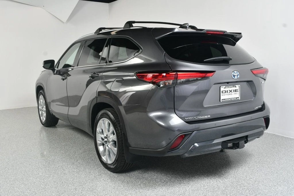 2022 Toyota Highlander - Image 8 of 12