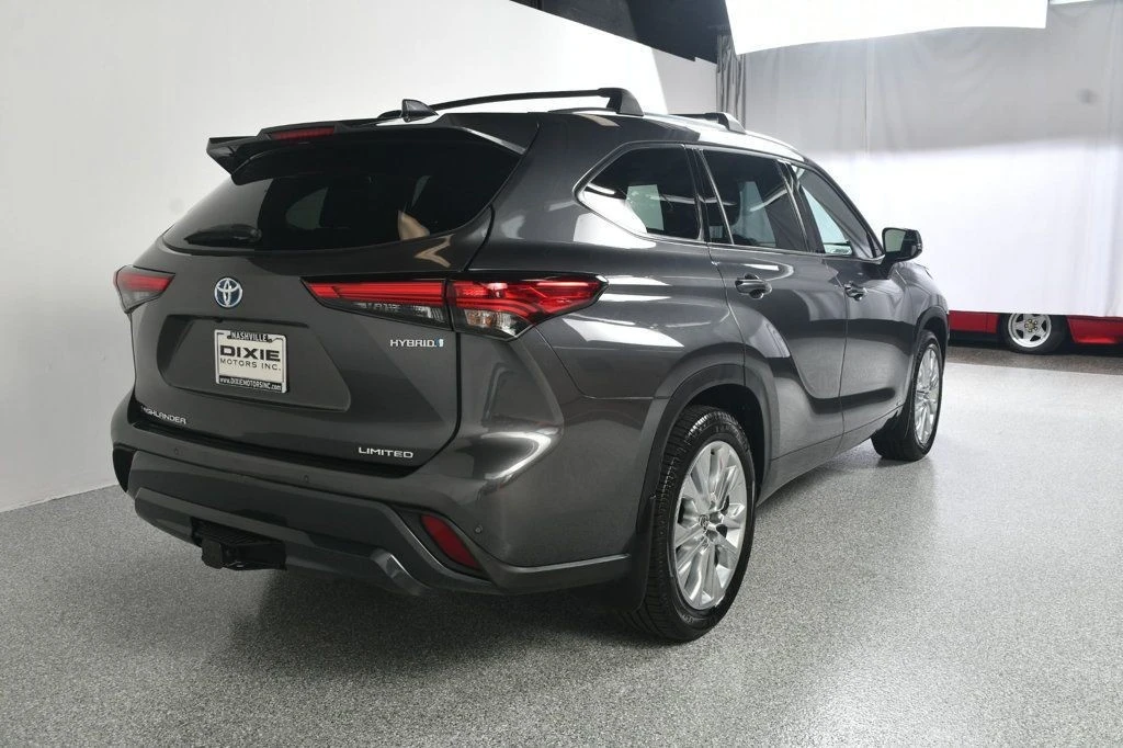 2022 Toyota Highlander - Image 9 of 12