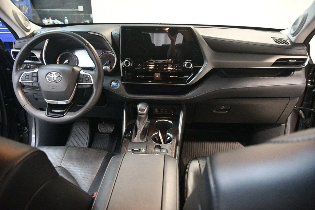 2022 Toyota Highlander - Image 5 of 12
