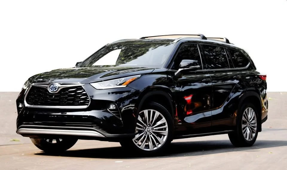 2022 Toyota Highlander - Image 3 of 15