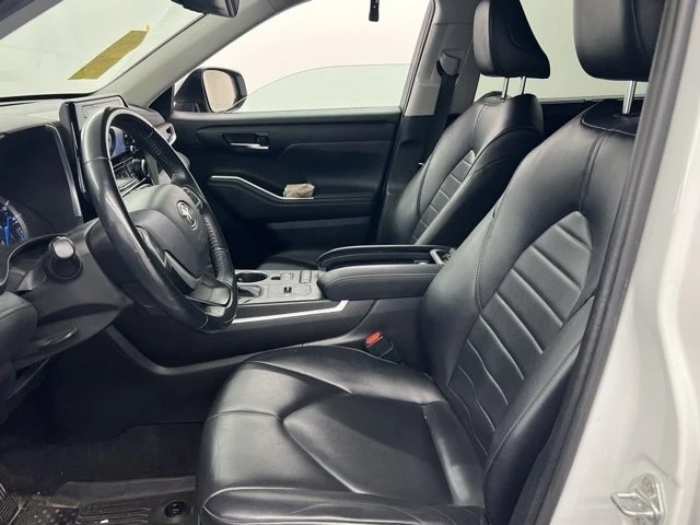 2022 Toyota Highlander - Image 8 of 9