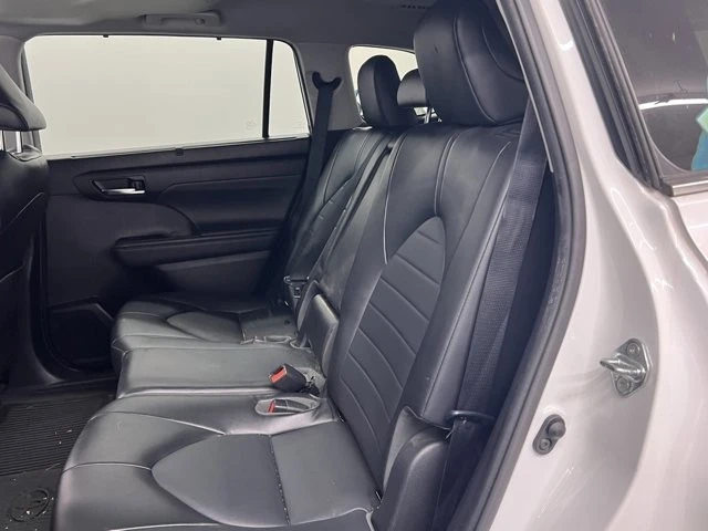 2022 Toyota Highlander - Image 9 of 9