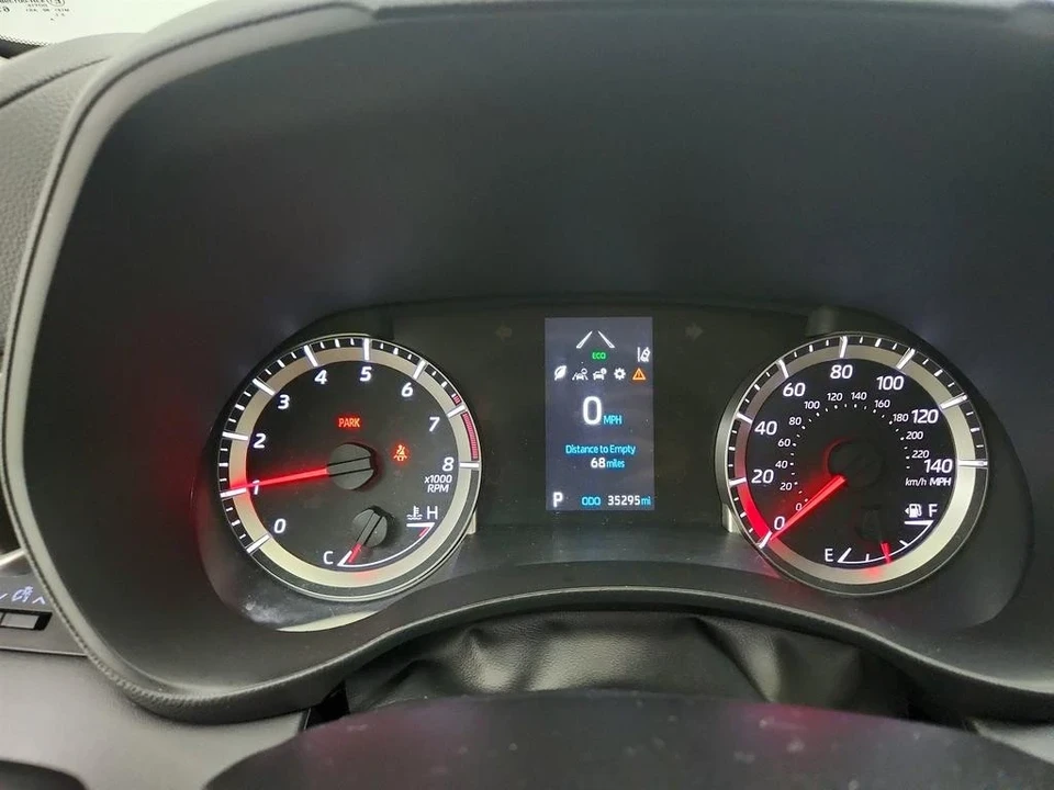 2022 Toyota Highlander - Image 10 of 21