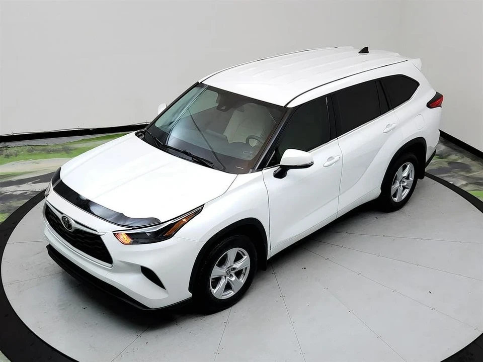 2022 Toyota Highlander - Image 21 of 21
