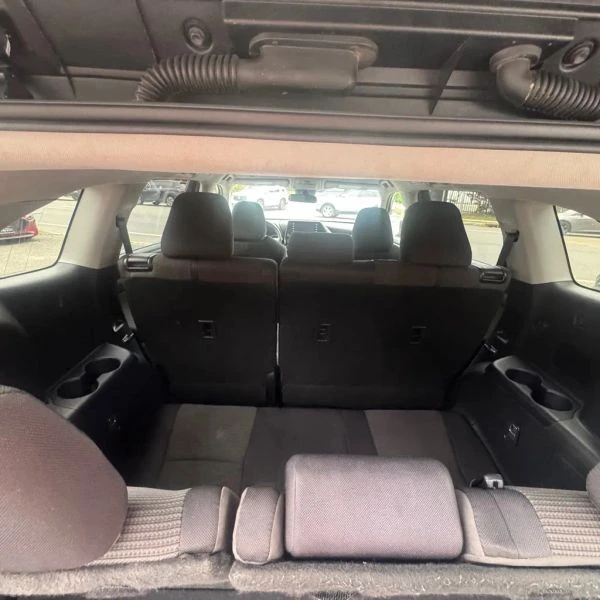 2022 Toyota Highlander - Image 10 of 12