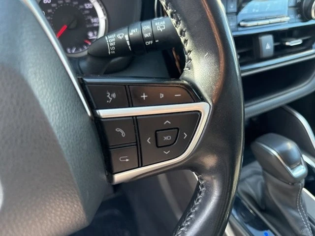 2022 Toyota Highlander - Image 10 of 12