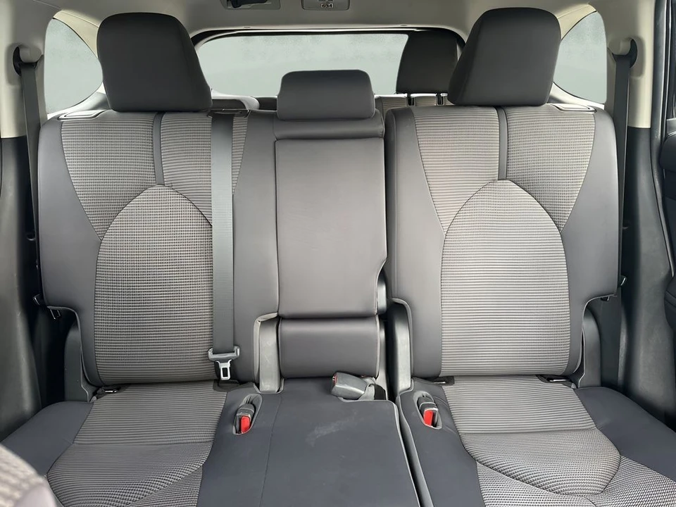 2022 Toyota Highlander - Image 11 of 12