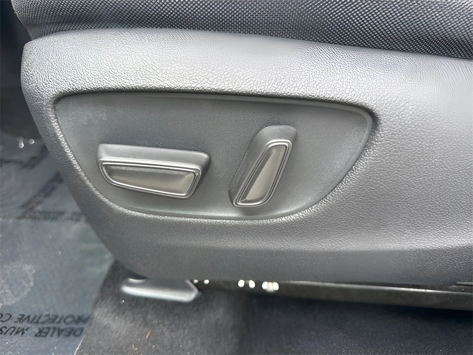 2022 Toyota Highlander - Image 10 of 12