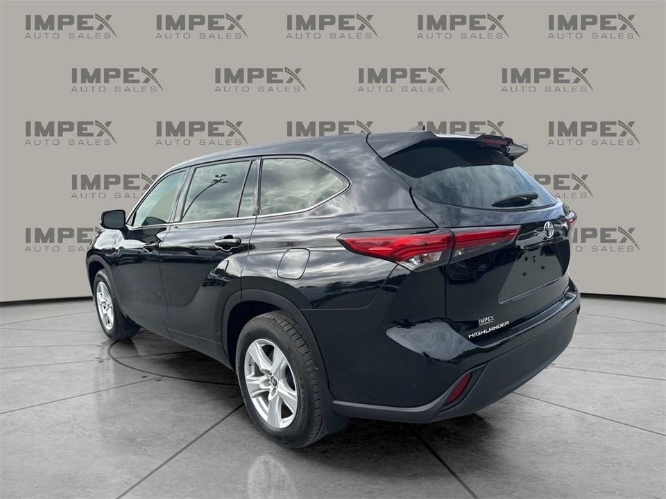 2022 Toyota Highlander - Image 3 of 12