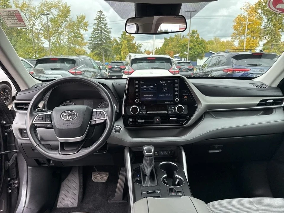 2022 Toyota Highlander - Image 12 of 12