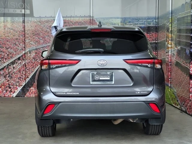 2022 Toyota Highlander - Image 7 of 12