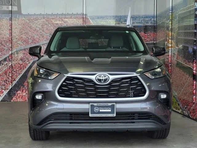 2022 Toyota Highlander - Image 3 of 12