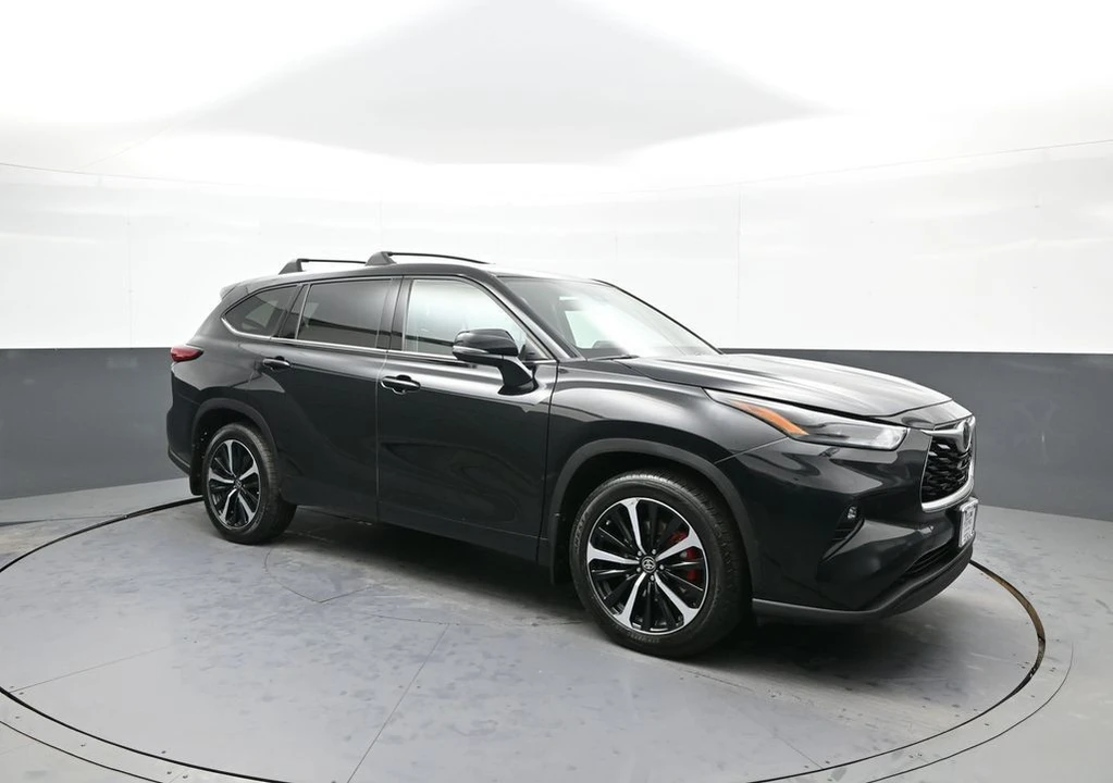 2022 Toyota Highlander - Image 4 of 12