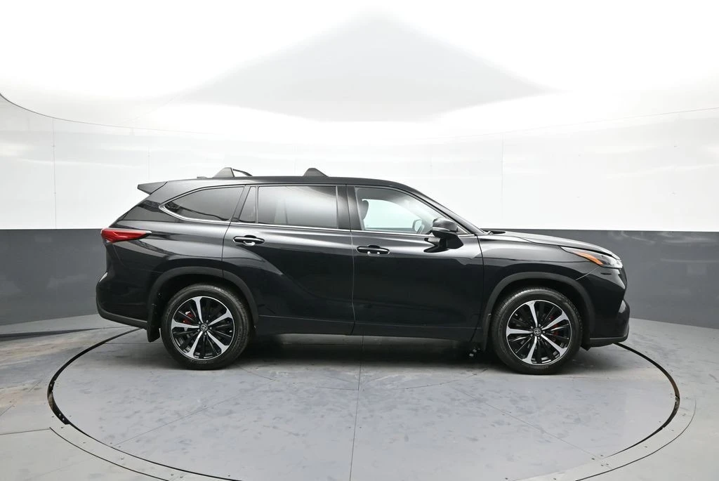 2022 Toyota Highlander - Image 5 of 12