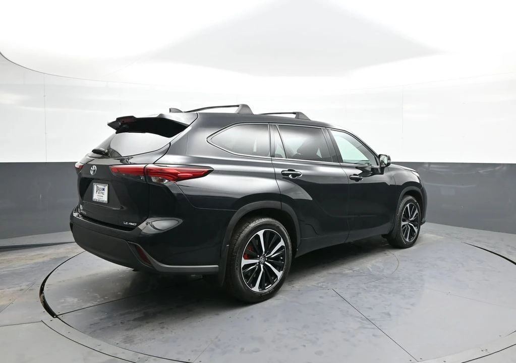2022 Toyota Highlander - Image 6 of 12