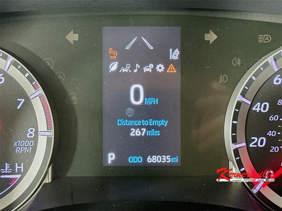 2022 Toyota Highlander - Image 15 of 21