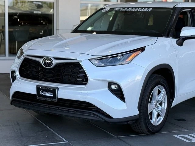 2022 Toyota Highlander - Image 3 of 12