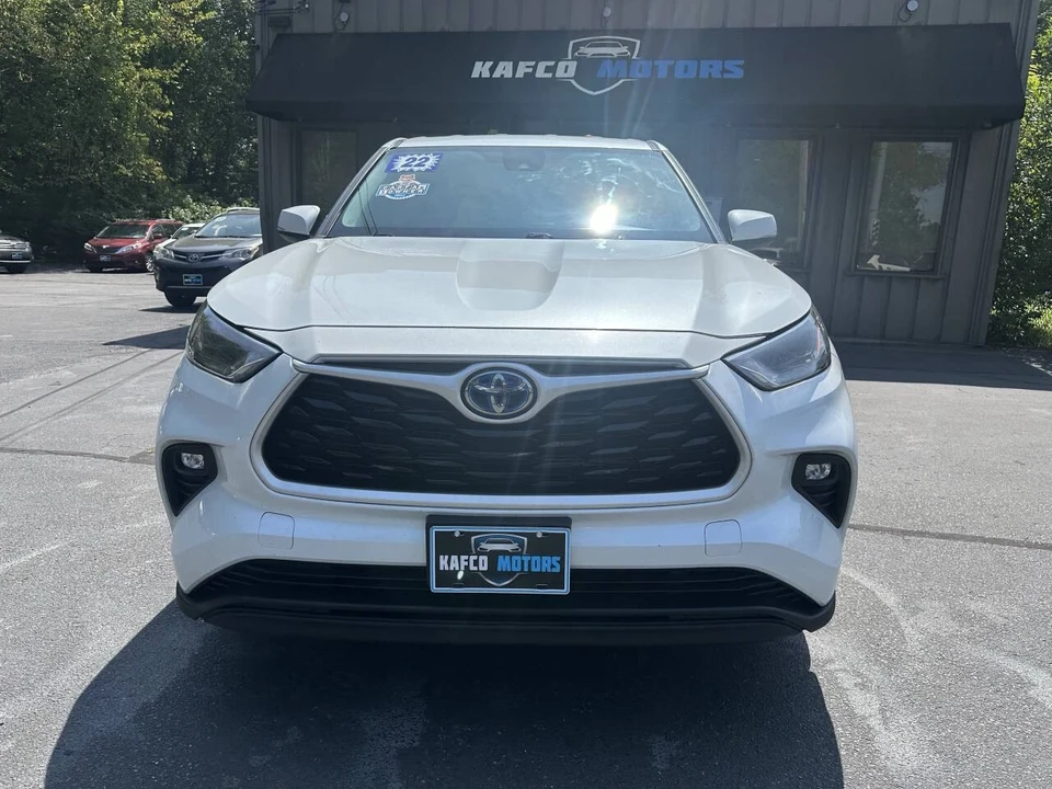 2022 Toyota Highlander - Image 10 of 21