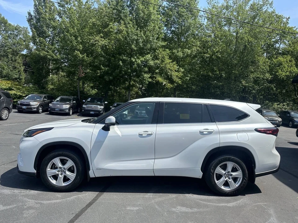 2022 Toyota Highlander - Image 4 of 21