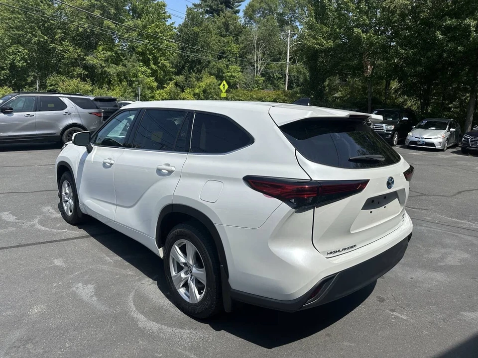 2022 Toyota Highlander - Image 5 of 21