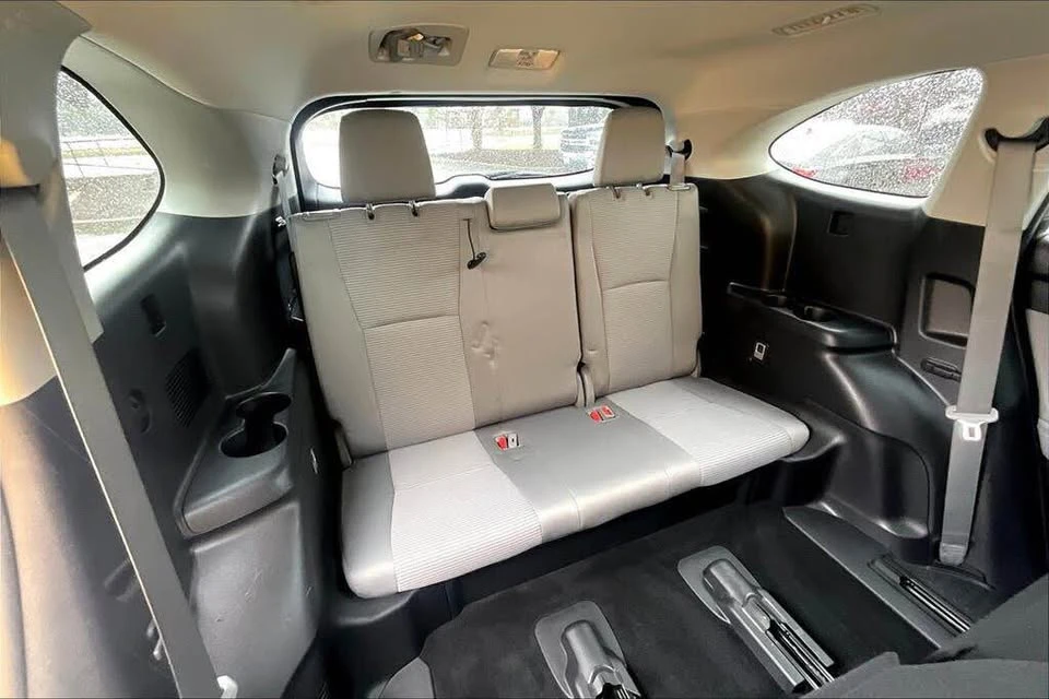 2022 Toyota Highlander - Image 8 of 9