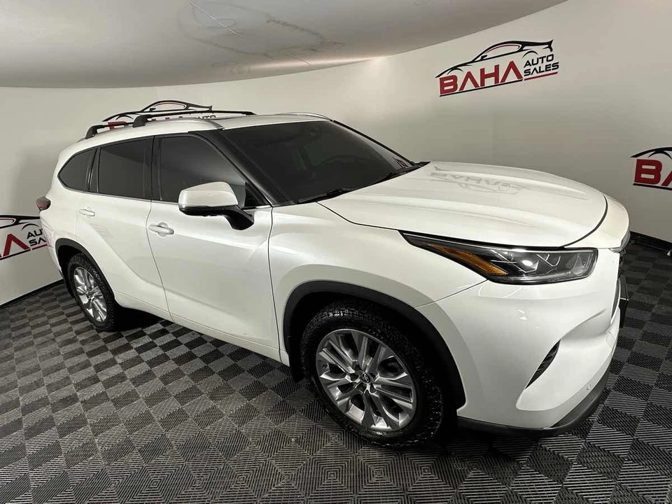 2022 Toyota Highlander - Image 11 of 21