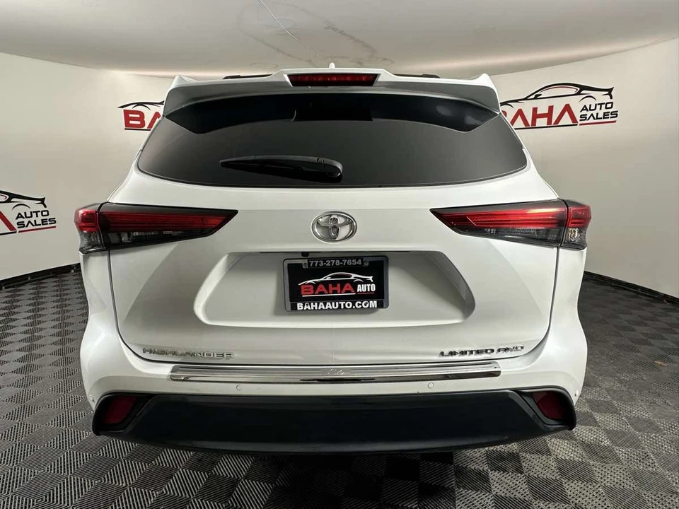 2022 Toyota Highlander - Image 7 of 21