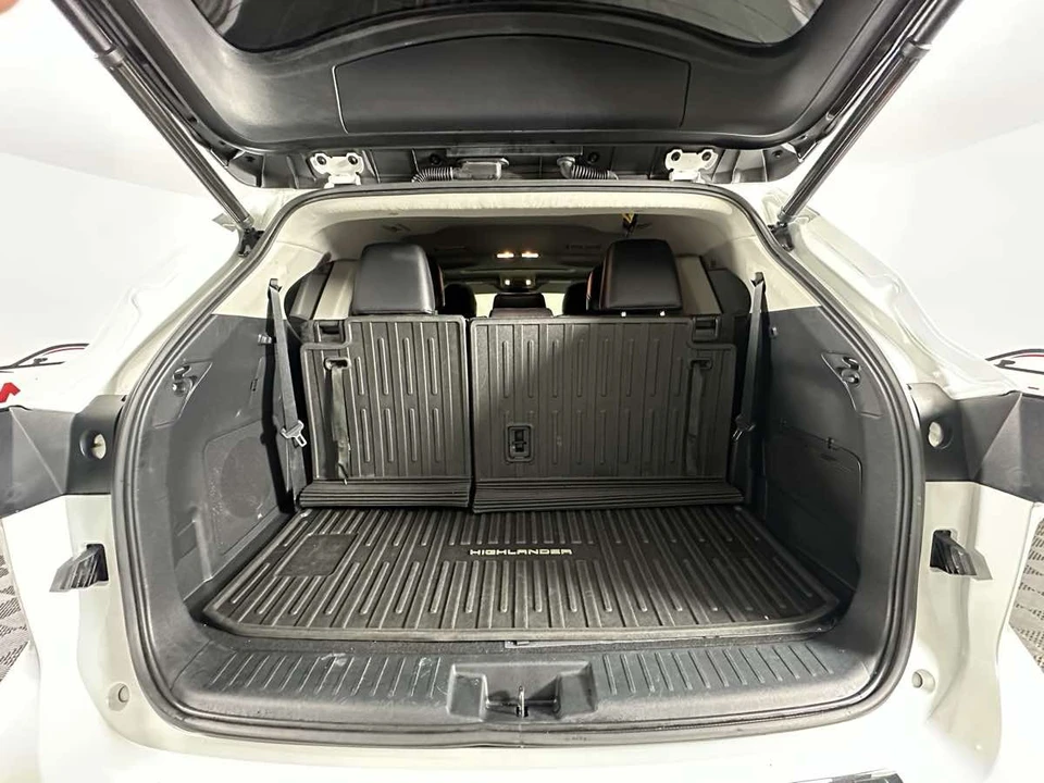 2022 Toyota Highlander - Image 21 of 21
