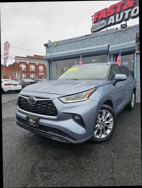 2022 Toyota Highlander - Image 4 of 12