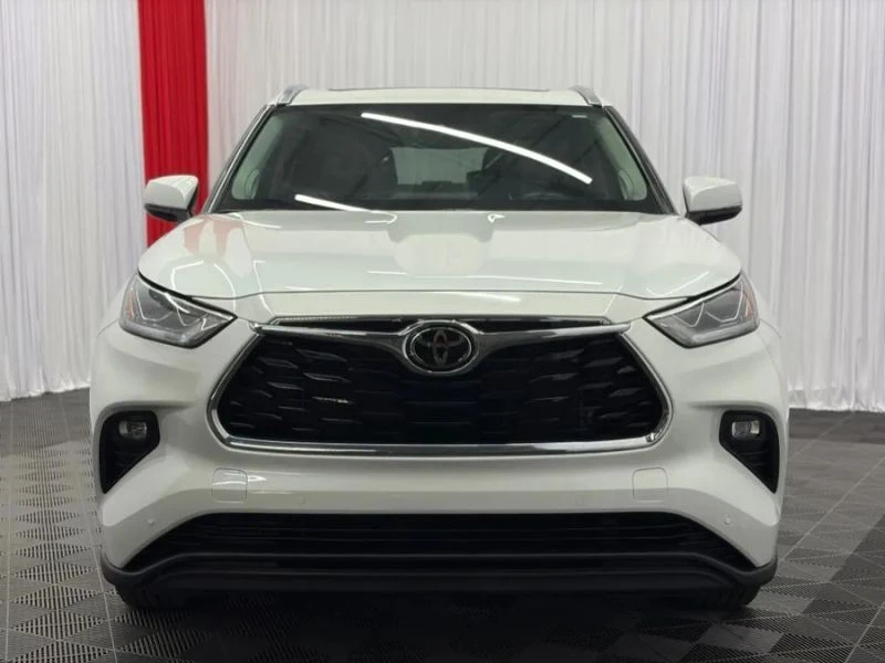 2022 Toyota Highlander - Image 3 of 12