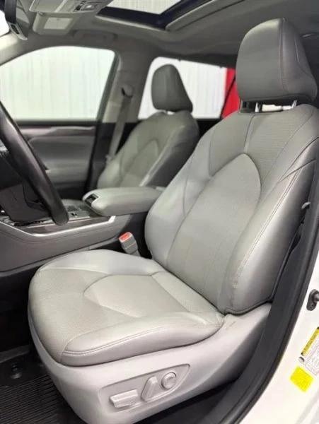 2022 Toyota Highlander - Image 12 of 12