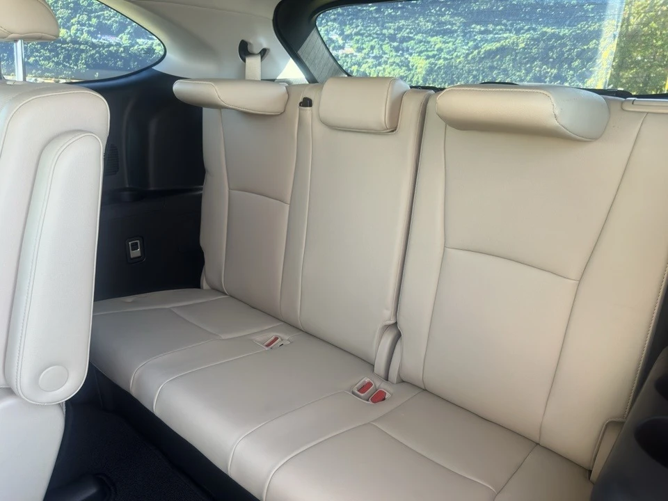 2022 Toyota Highlander - Image 2 of 12