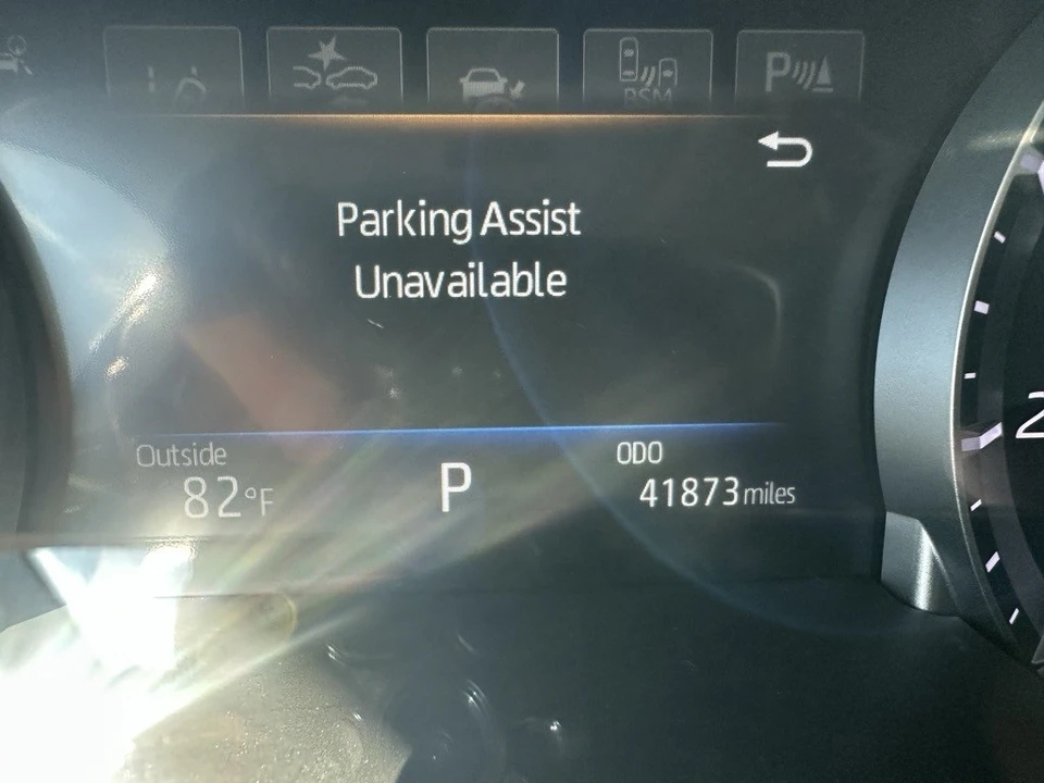 2022 Toyota Highlander - Image 8 of 12