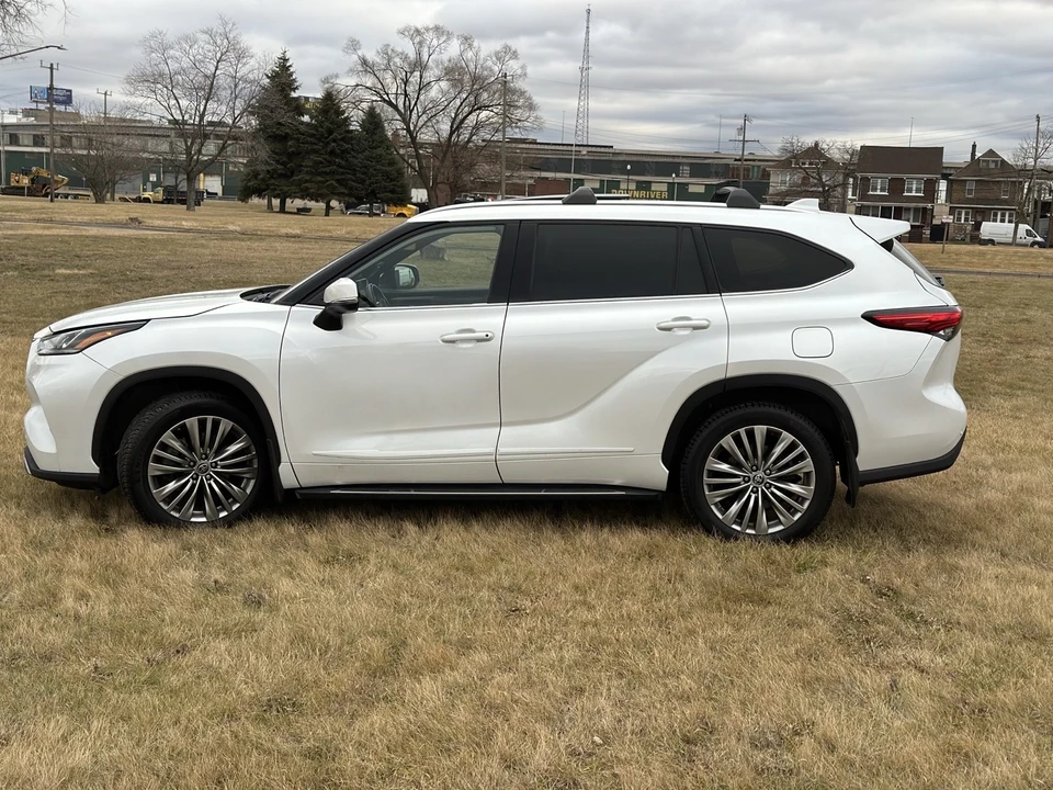 2022 Toyota Highlander - Image 6 of 21