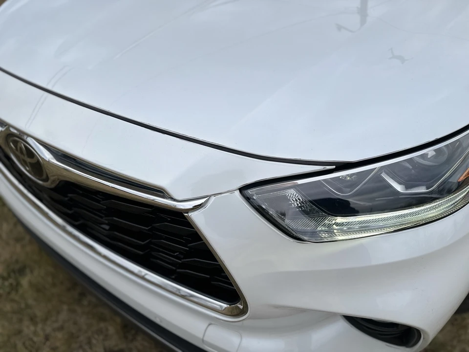 2022 Toyota Highlander - Image 17 of 21