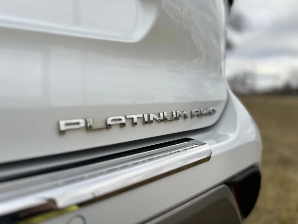 2022 Toyota Highlander - Image 9 of 21