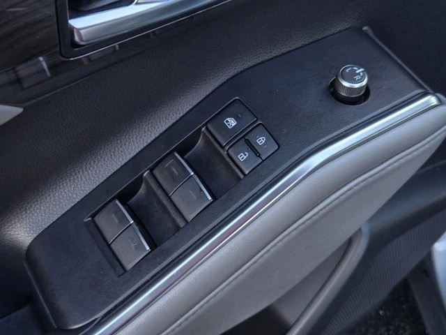 2022 Toyota Highlander - Image 10 of 21