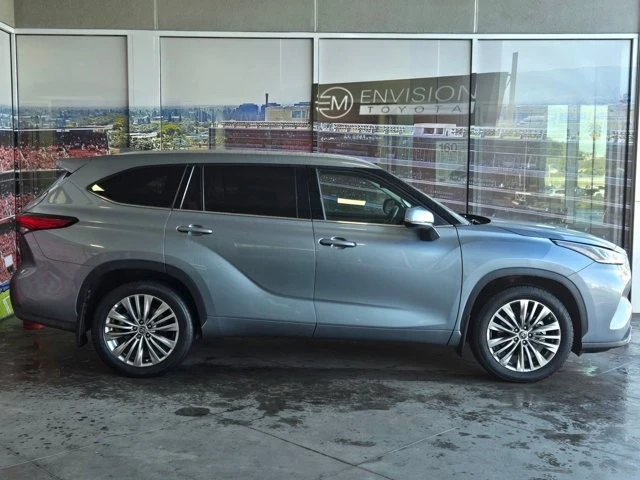 2022 Toyota Highlander - Image 4 of 21