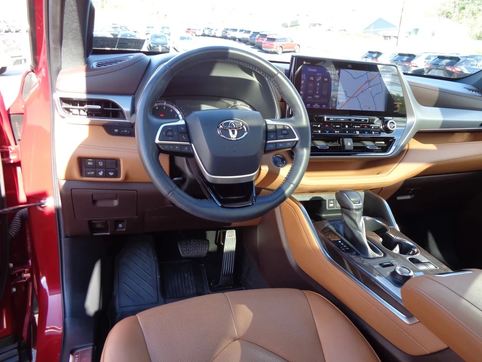 2022 Toyota Highlander - Image 20 of 21