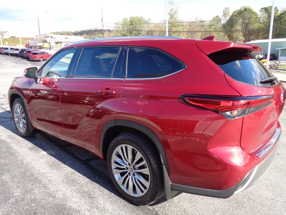 2022 Toyota Highlander - Image 6 of 21
