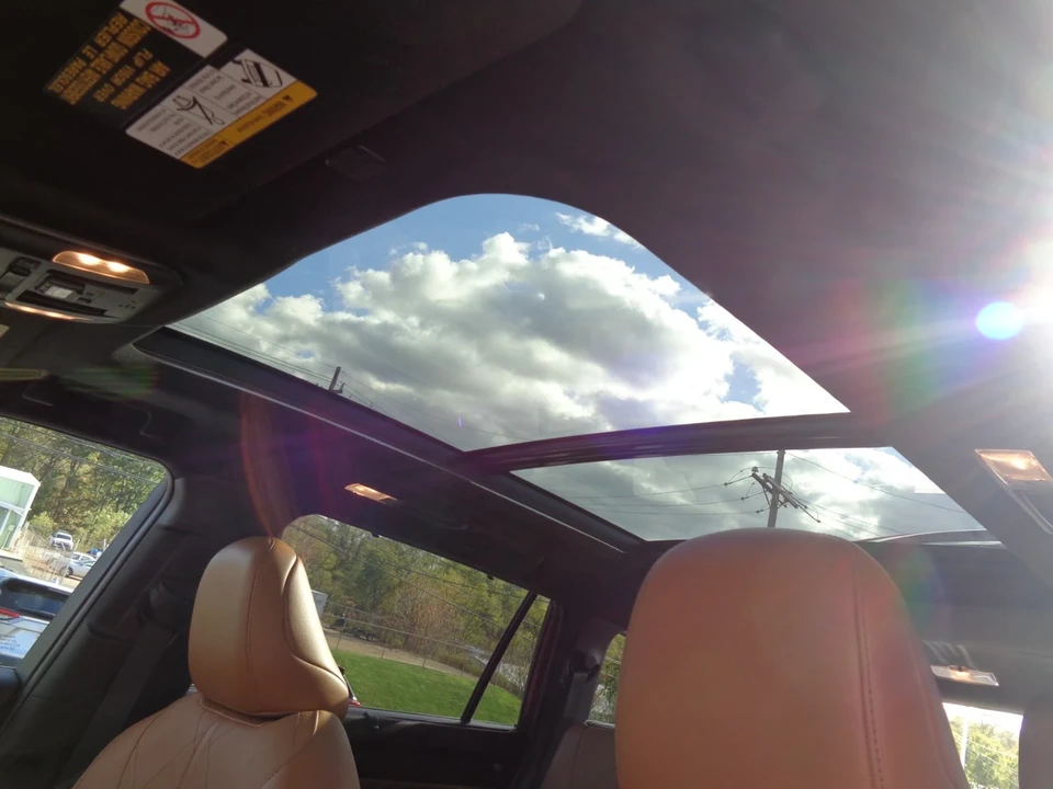 2022 Toyota Highlander - Image 17 of 21