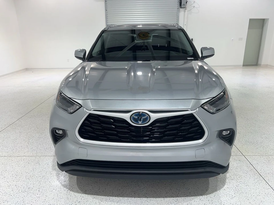 2022 Toyota Highlander - Image 8 of 21