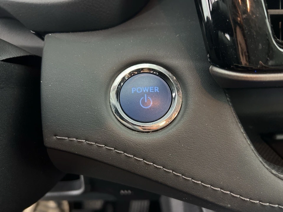 2022 Toyota Highlander - Image 14 of 21