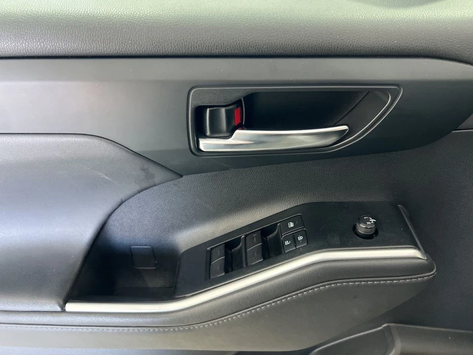 2022 Toyota Highlander - Image 20 of 21